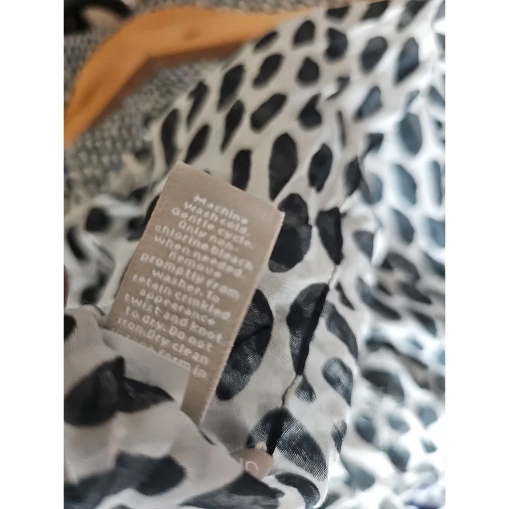 BANANA‎ REPUBLIC Multi Animal Print Frayed Trim Shawl Scarf One Size